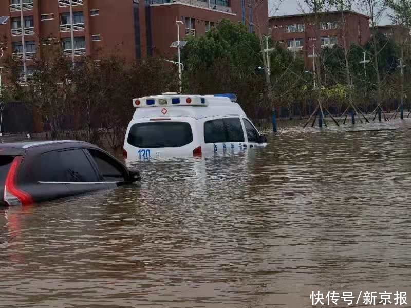 宋华|郑州阜外医院大转移：百只冲锋舟接送病患，一日转运2400人