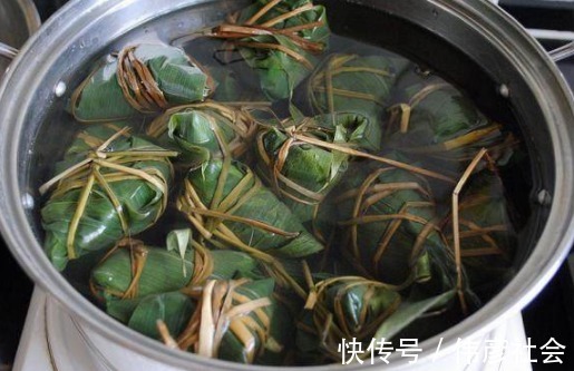 食用碱|煮粽子,用啥水很关键!大厨教你3窍门,粽子软糯不夹生,不开裂