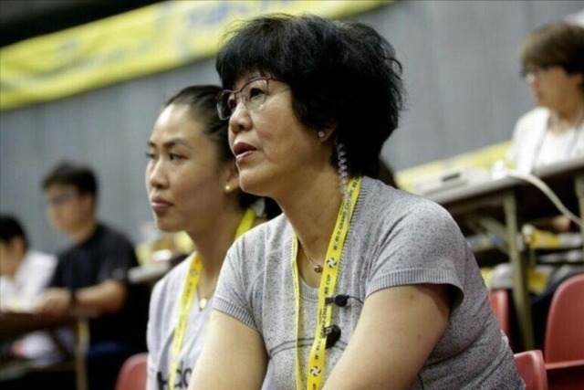 主教练|舍小家为大家!陈忠和为奥运错过父亲葬礼,而郎平为女排无力尽孝