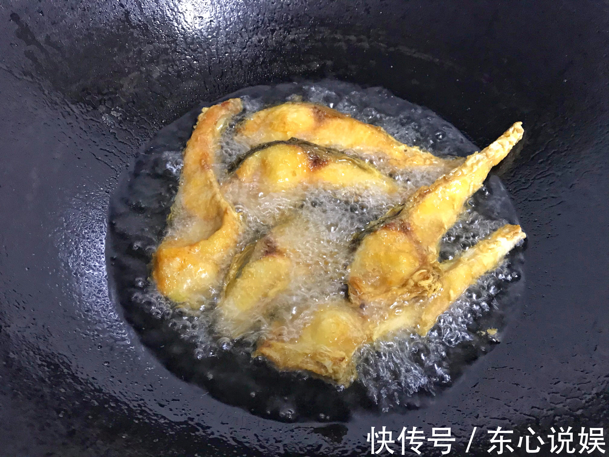 入味|年夜饭少不了的鱼,学会特色做法,酥香入味,简单好吃寓意好