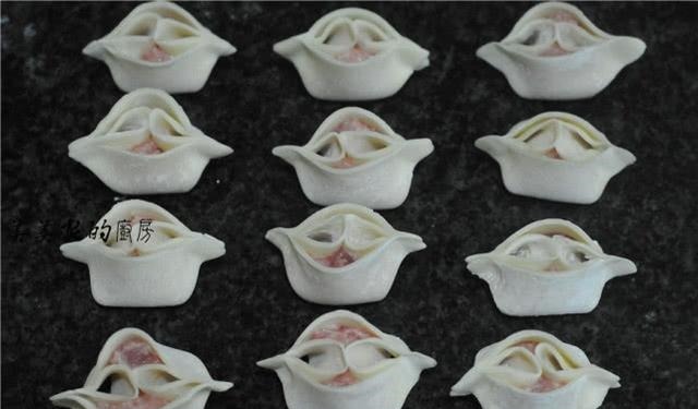 儿子三天两头要吃此早餐,平底锅一烙10分钟就上桌,解馋还顶饱