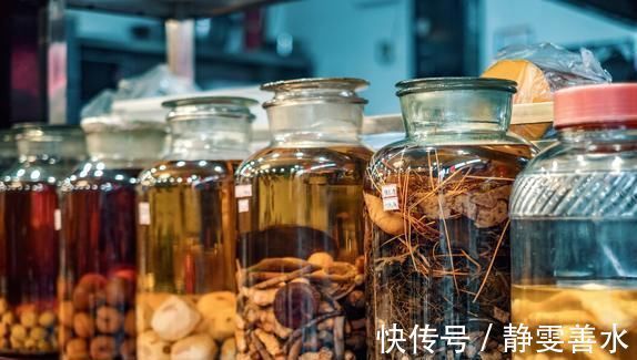 酒精|伤肝的3种酒已“揭秘”,很多人当成宝,整箱往家搬,劝你管住嘴