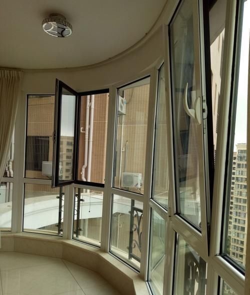 开发商|这种户型我都不稀罕，有9个阳台，或者绕房一圈遛狗，谁装得起