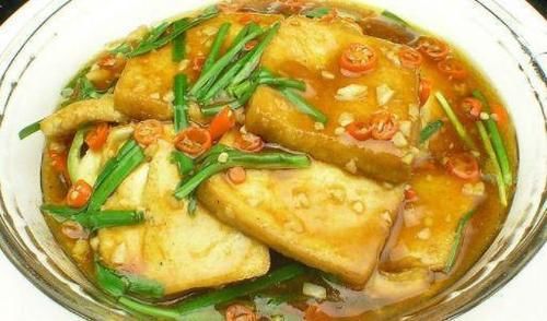 去饭店点菜，做到四点一不点，老板就晓得你是内行人