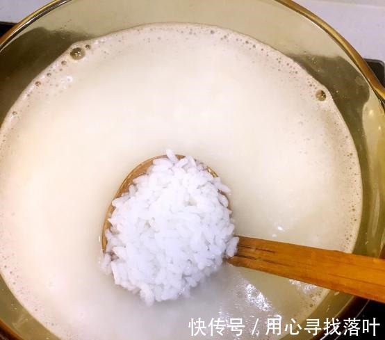 虾仁|这是一道海鲜粥,味道鲜美,营养更不用说!