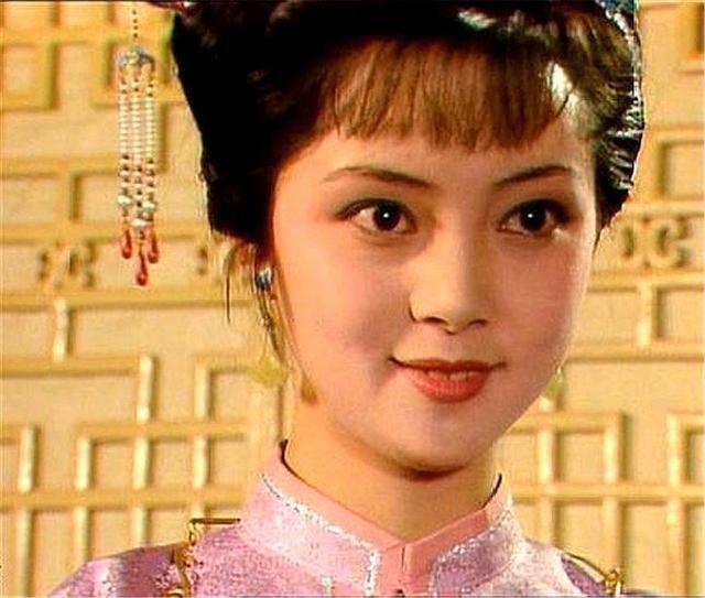 红楼梦|红楼梦难怪宝钗在贾府如此简朴,你看她安的什么心、在效仿谁