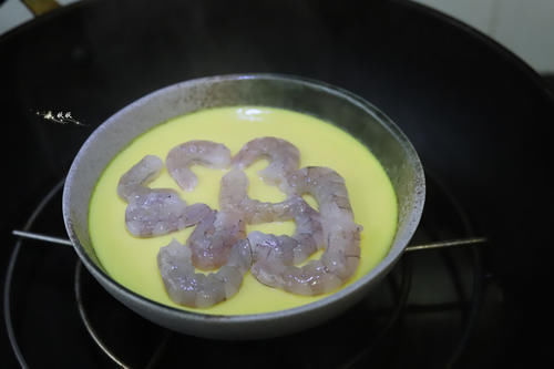 水蒸蛋到底用冷水还是热水?原来以前都做错了,怪不得不好吃!