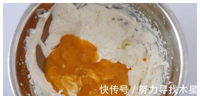 面皮|一个芒果两张面皮，教你在家做芒果派，甜蜜香浓大人小孩都爱！
