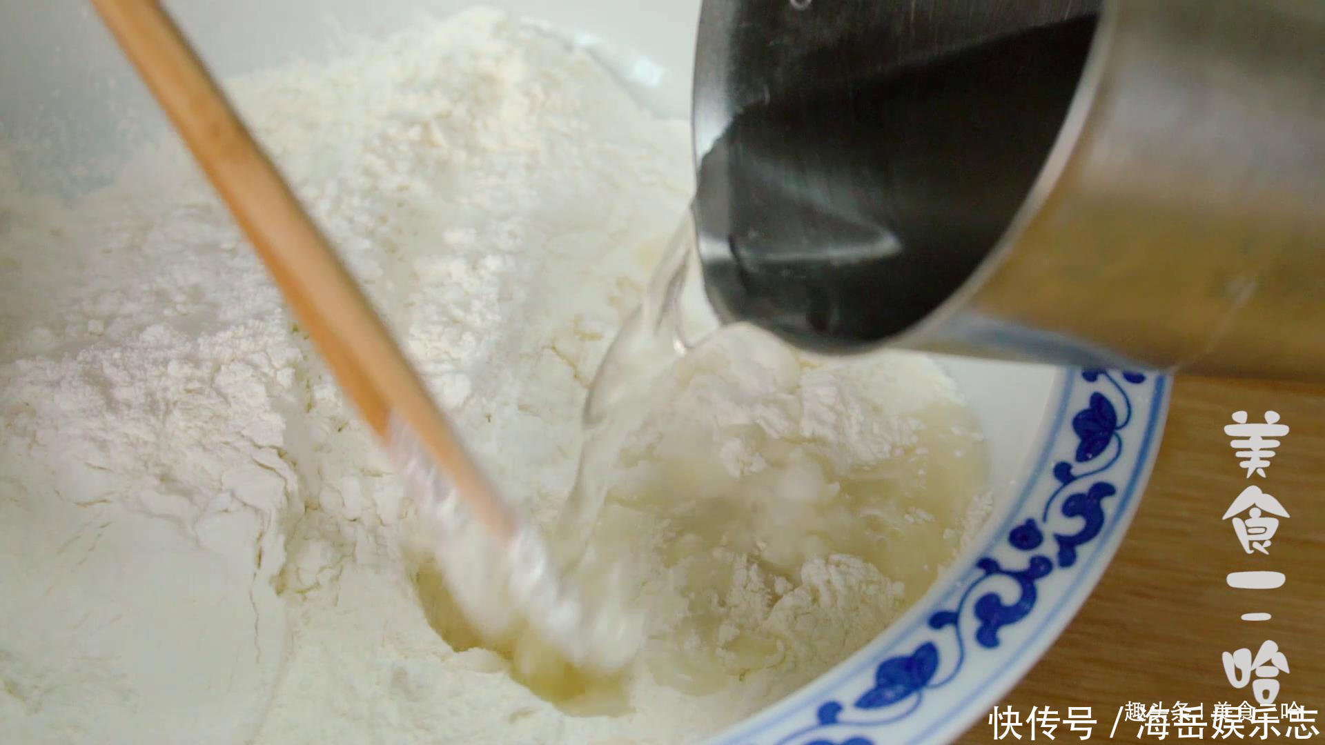 保鲜膜|鸡蛋灌饼最简单做法,到锅个个鼓大泡,1张饼1个蛋,烙出来真香