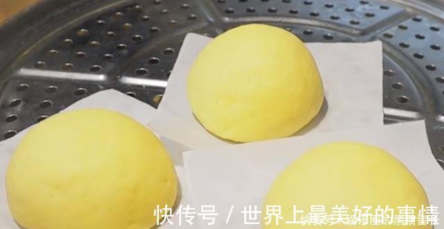 美味|玉米面倒开水锅里,瞬间变成美味,一次就成功,老人孩子都爱吃