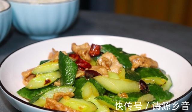 青瓜|青瓜清脆爽口,搭配肉片简单爆炒,出锅香气扑鼻,做法简单零失败!