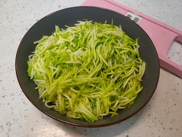 鸡蛋液|夏天吃饺子就馋这个馅，维生素水分含量高，清爽解腻真好吃