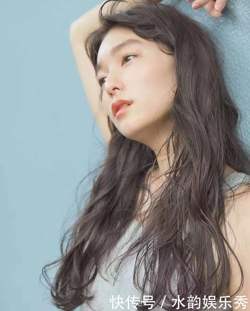 羊毛卷已经“失宠”了,今年流行“烫大弯”,长发短发都能烫