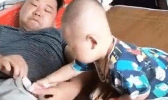孩子|爸爸小金库被发现,孩子一手操作让人笑喷,网友妈妈派的奸细