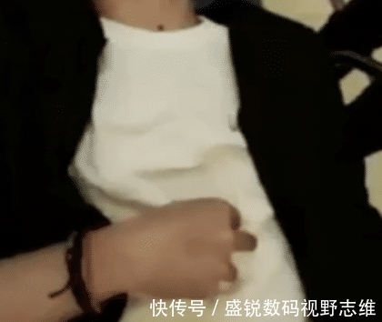 主治医师|男子和女友吵完架手指硬成"鸡爪" 医生: 气得中毒了