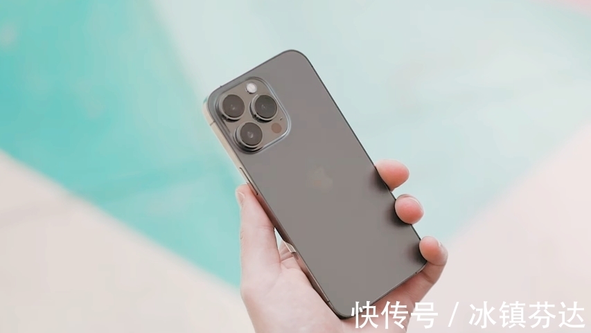 直屏|华为P50Pro使用两个月，又换回了iPhone13Pro，理由让我太无奈