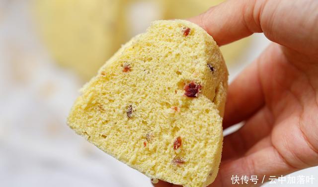 面糊|蛋糕蒸着吃,无水无油又养胃,暄软香甜比烤的还好,简单零失败!