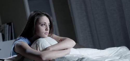 失眠多梦|失眠的“祸根”公布,医生提示及时戒掉,多喝3水,或倒头就睡