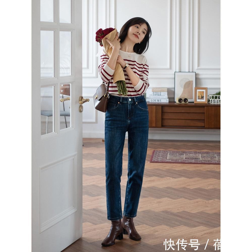 针织衫|秋冬“最流行”的红色穿搭,知性优雅又气质,30、40岁女人穿真美