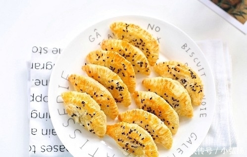 香蕉|不用和面,不用擀面,教你轻松制作香蕉酥,层层起酥,甜而不腻