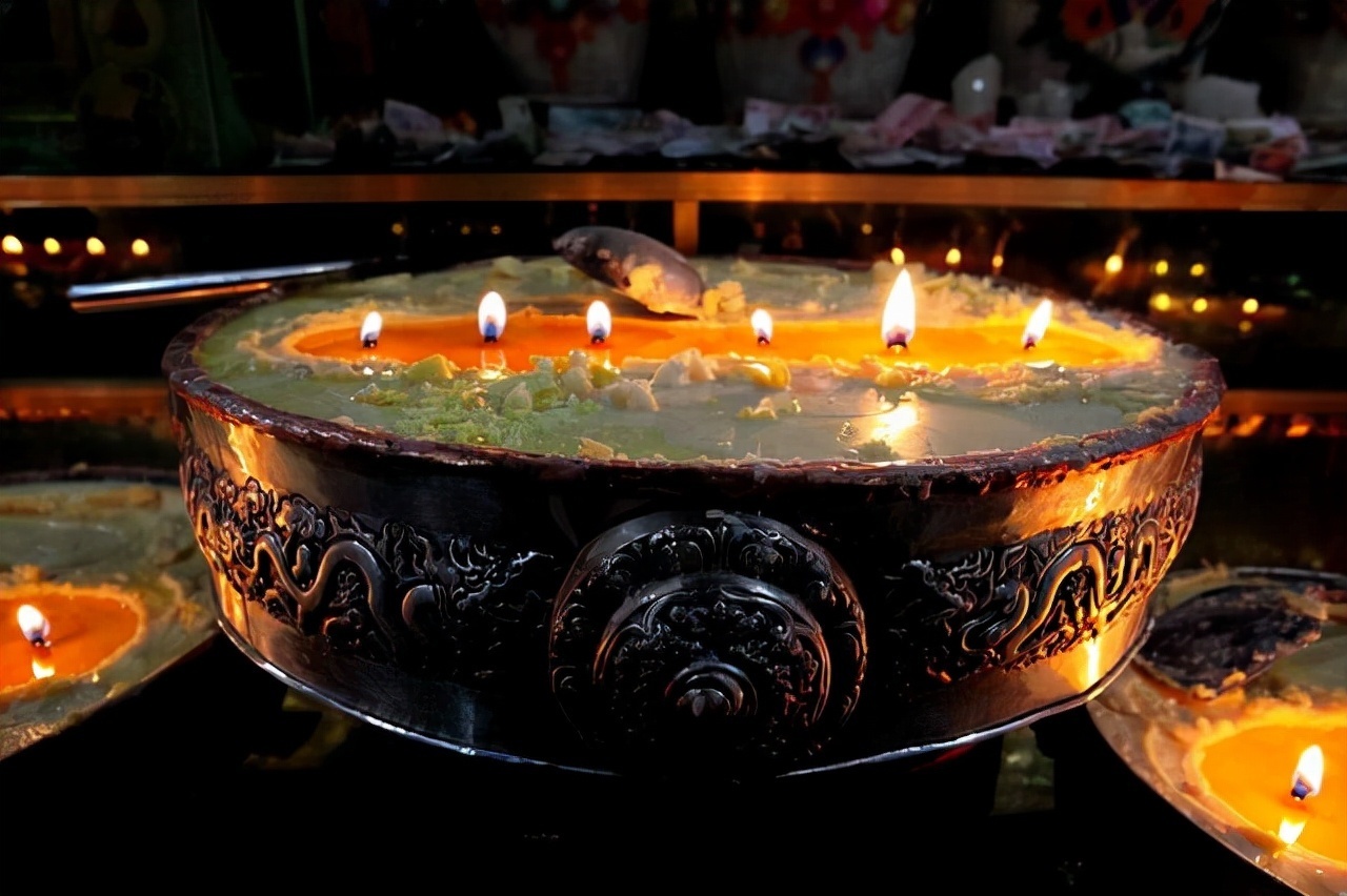 乾陵#武则天的墓中是否有长明灯,专家推断应该有,但没有传说中的神奇