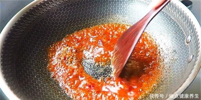 十元一斤的酱香饼,教你在家自制,外酥里软,学会再也不用买