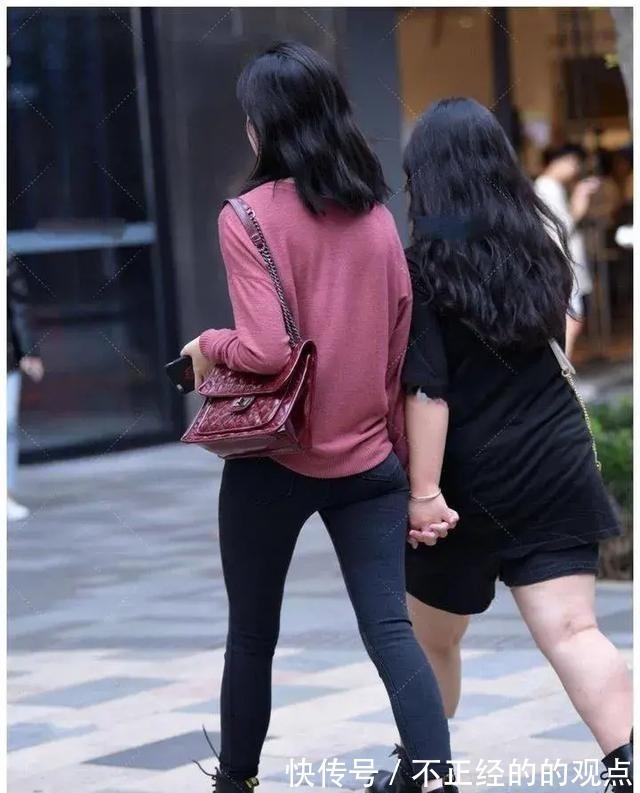 穿搭 一高一矮,一胖一瘦,穿搭风格不同,这对闺蜜给人感觉不一般!