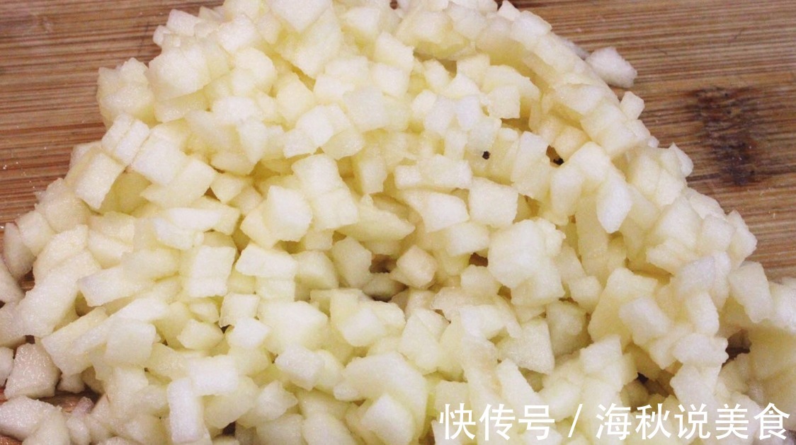 把苹果倒入燕麦片中,太厉害了,80岁奶奶教我的做法,简单实用