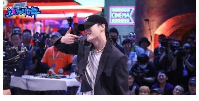 极限挑战|继《向往5》后,张艺兴又官宣“热综艺”,他能参加纯属意料之中