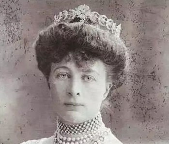 玛格丽特公主 英王室被蒙尘的6件绝世珠宝,几十年未见天日让人惋惜