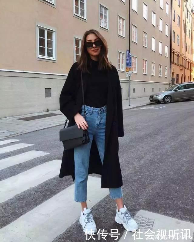 最近火了一种穿法“毛衣+牛仔裤”,优雅又时尚,回头率十足