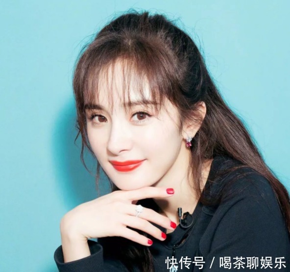 圆脸女孩要留刘海吗?试试这6种发型,显脸小还能让你更甜美