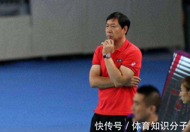 主帅|又一匹黑马,女排竞选主帅40岁是否太年轻?球迷:能者上