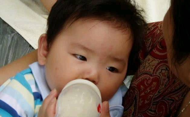 孩子|3岁的男孩经常喝妈妈做的汤,几乎停止发育儿科医生瞎胡闹