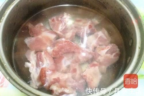 香菇肉片汤|失眠最怕这个菜，农村很常见，隔三岔五吃一次，睡眠好一觉到天亮