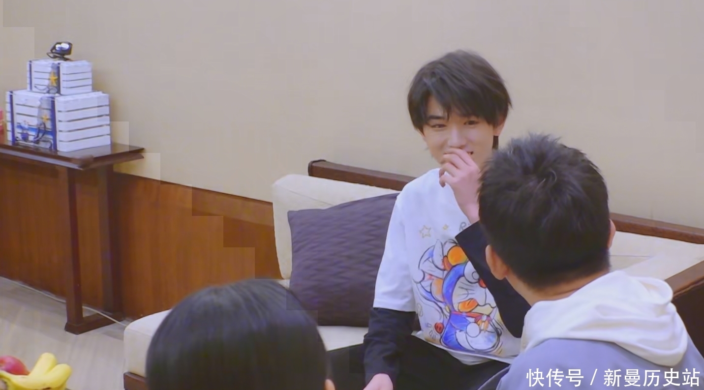 明星大侦探|萌探开播,网友吐槽是大杂烩,多个综艺的结合体