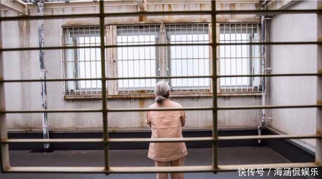 想进监狱养老,上海一退休女工抢金店被抓,