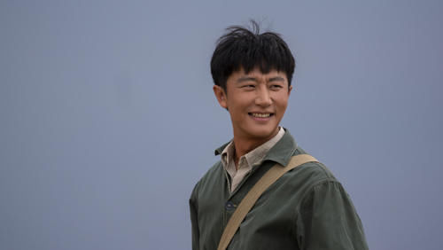 《山海情》得福生命中的贵人不是张主任,不是高书记,他的出现就是为得