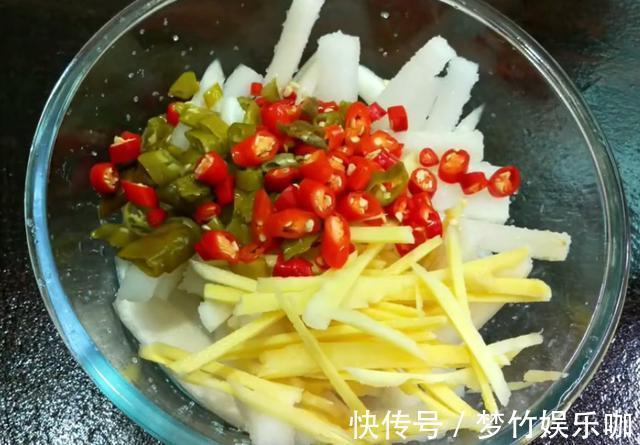 凉白开|泡萝卜最简单最快速做法，酸甜爽口，开胃下饭，当天泡当天吃