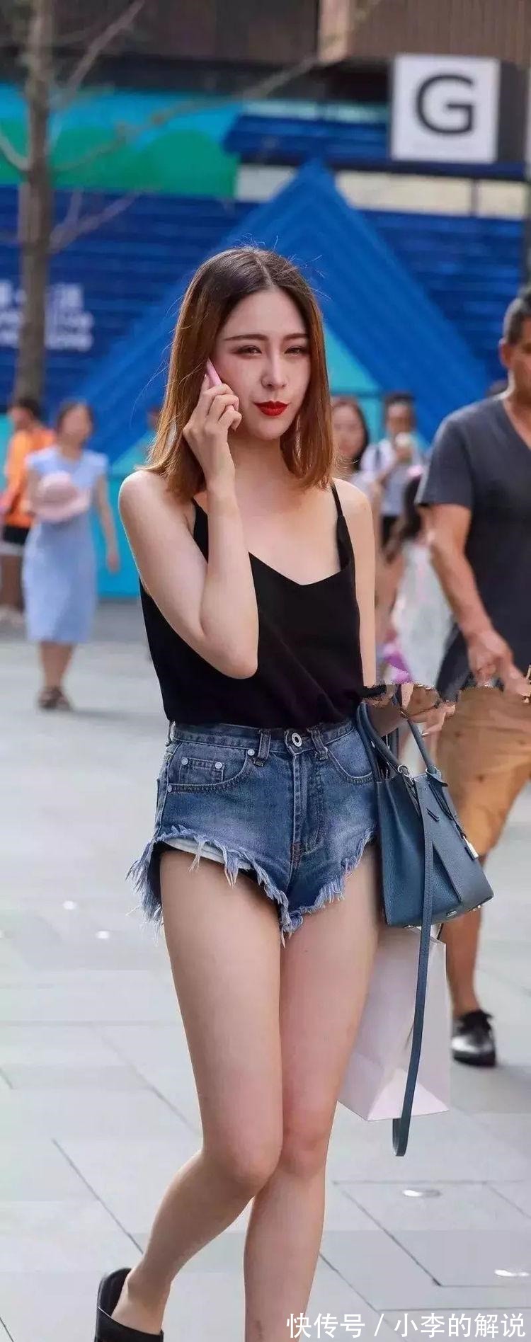 飘逸|街拍 飘逸的长发, 潇洒的身姿, 自信的女人最美!