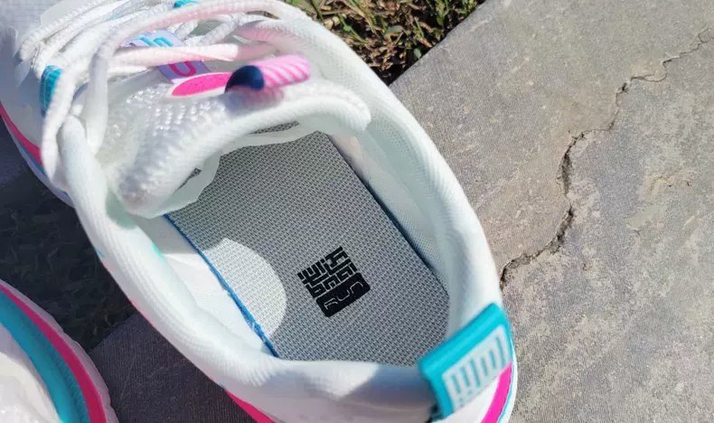 跑步 减缓冲击、低落差、耐磨损、超轻量,这双跑鞋才不到五百块?