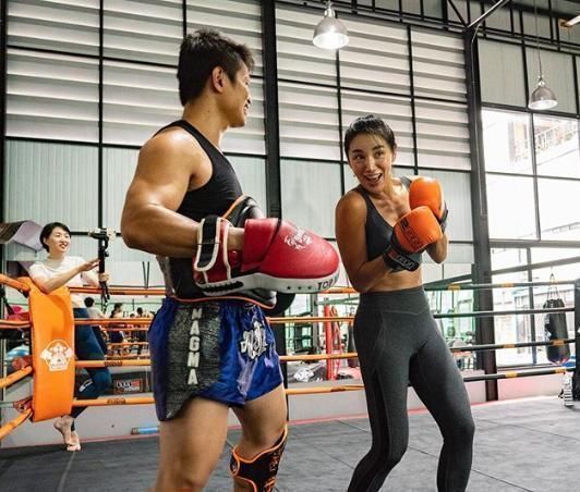 穿搭|她是韩国翘臀第一人,火爆全国给总统当私教,堪称健身服穿搭范本