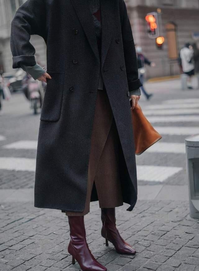 搭配|学学她的“穿搭技巧”,大衣穿出时髦优雅的气质