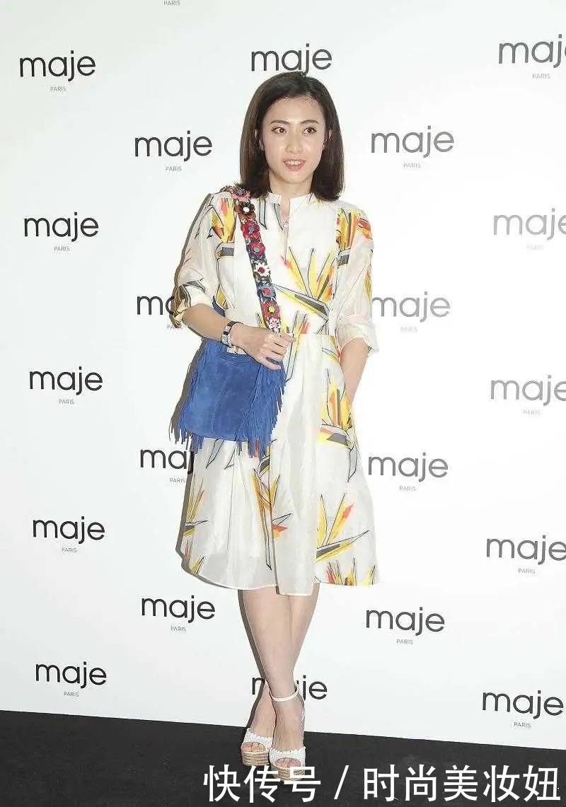 连衣裙|甘比这回厉害了,和名媛何超琼同框亮相,气场、气质不相上下