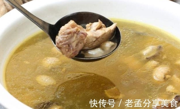 炖的鸡汤总是腥味重？可能是你少了“这一步”，快看看吧！