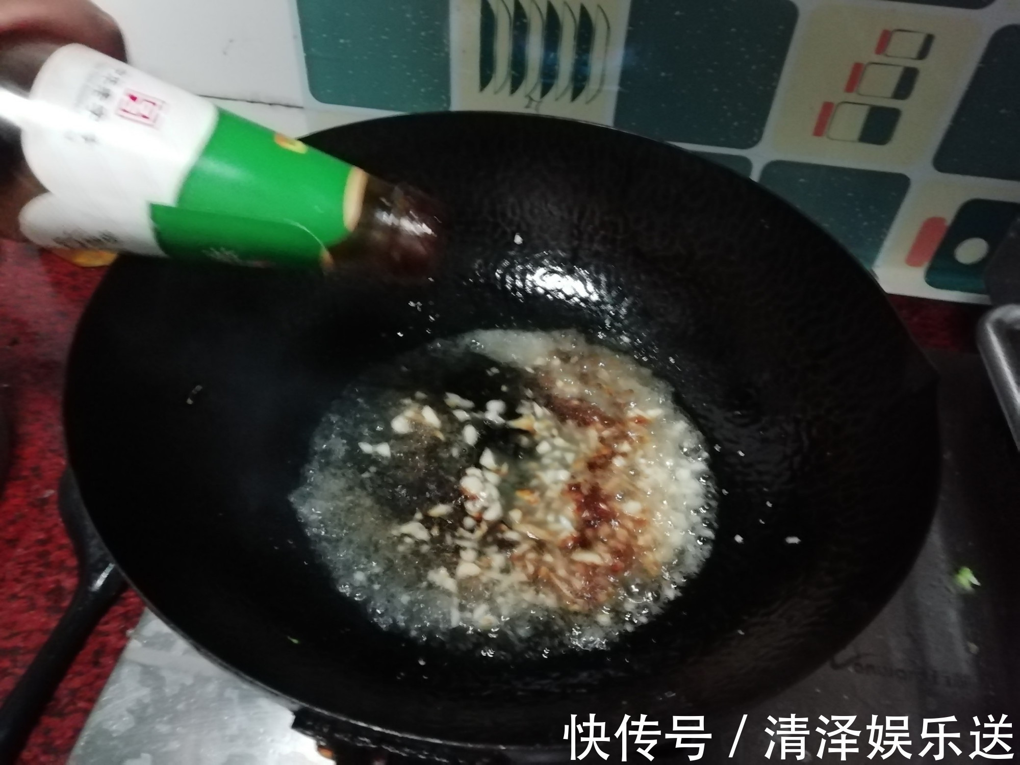 西兰花|大厨教你做“浇汁西兰花”,原汁原味,清脆爽口,做法超简单