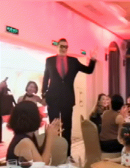 |搞笑GIF:这才是男人之间应有的默契