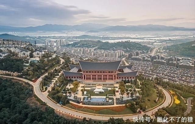 房产|父母将房产留给子女,办理过户的时间很重要,别再忽视了