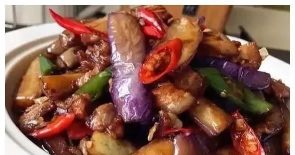 中秋节请客吃饭必备的12道家常菜，撑得起场面，镇得住吃货