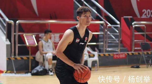 自由球员|民间联赛狂轰100分的野球大神,试训北控!马布里要给他合同了?